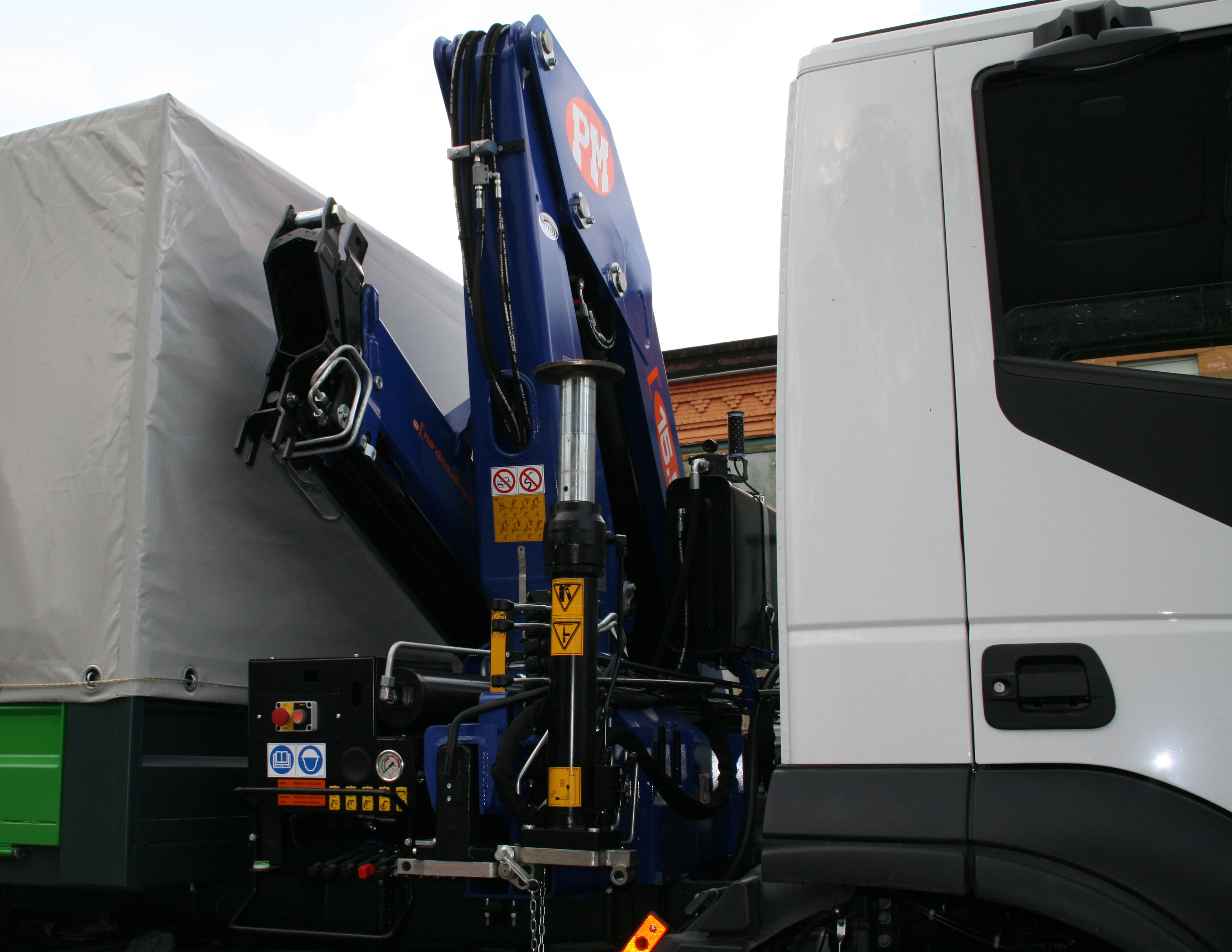 кран манипулятор pm 15