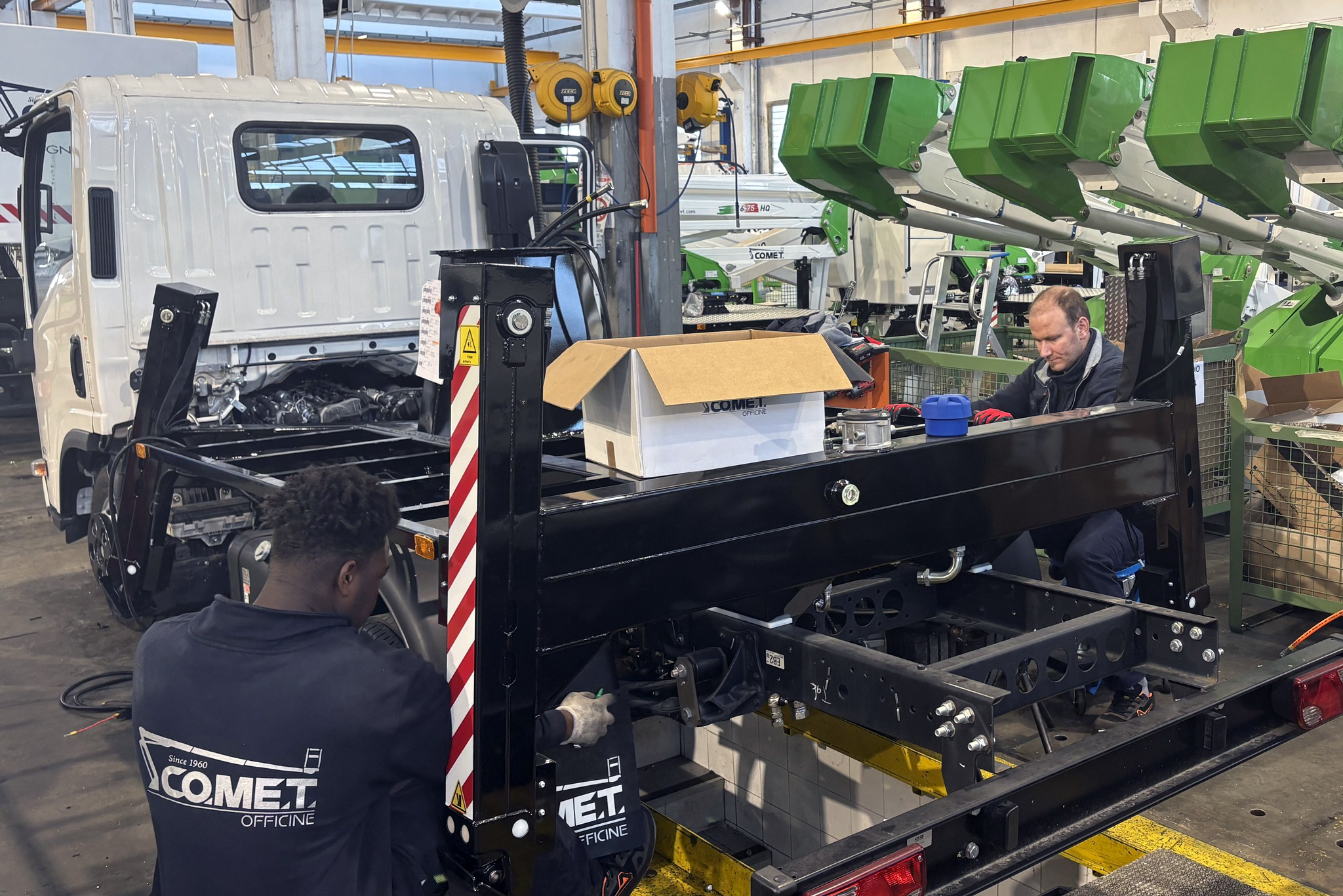 виробництво Comet в Італії