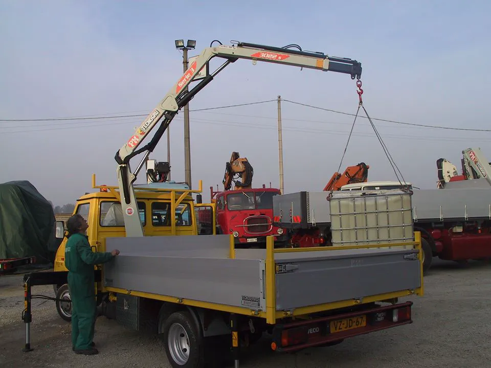 встановлення КМУ на авто