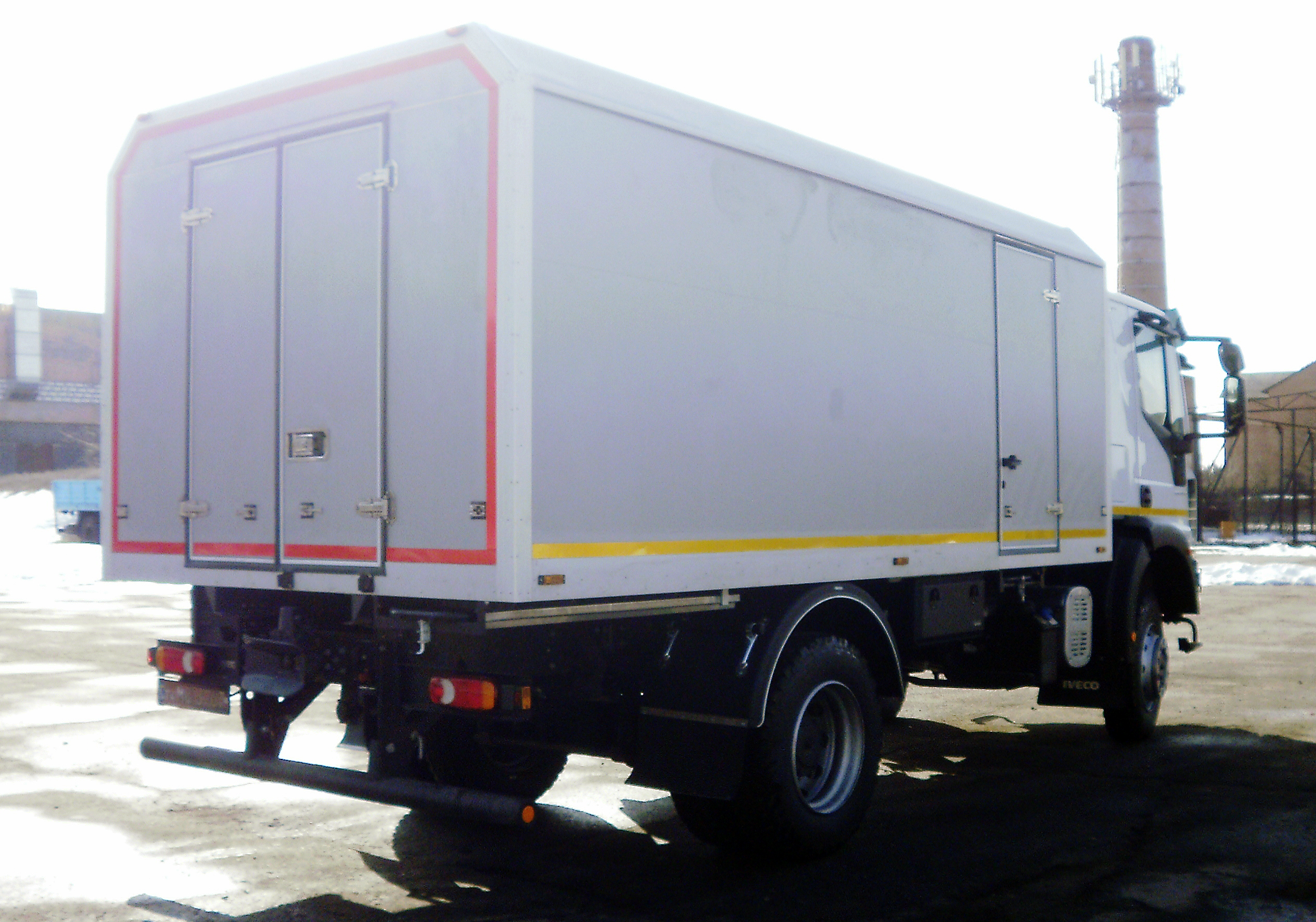 бригадный автомобиль iveco eurocargo 4x4