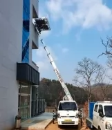 Вантажний підйомник RS-280 на JAC N56