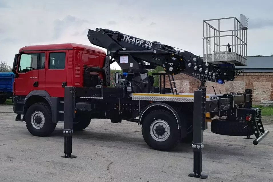 автогидроподъемники man