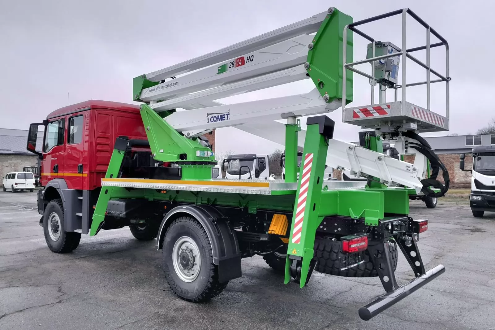 купить автогидроподъемник новый