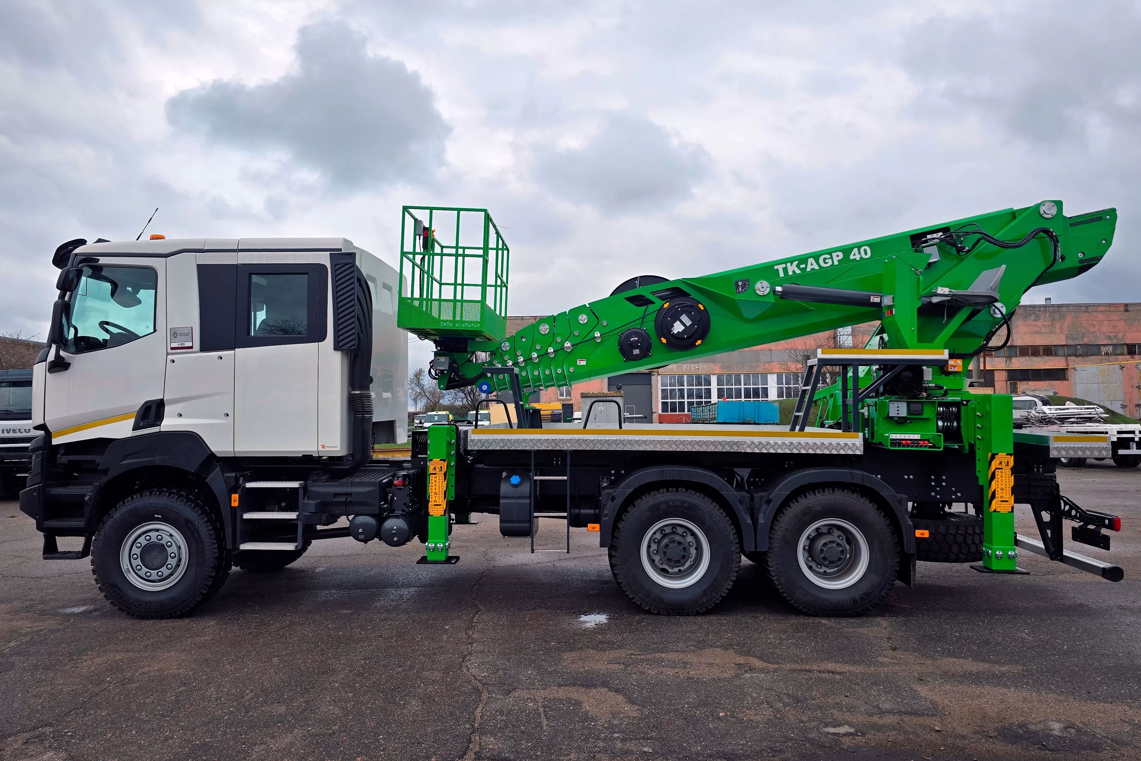 высотные автовышки украина