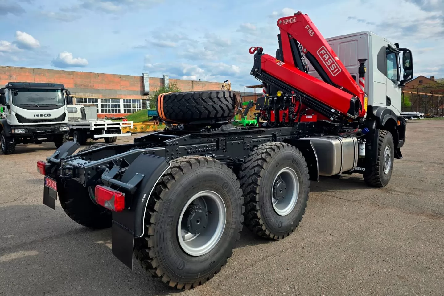 тягач з кму