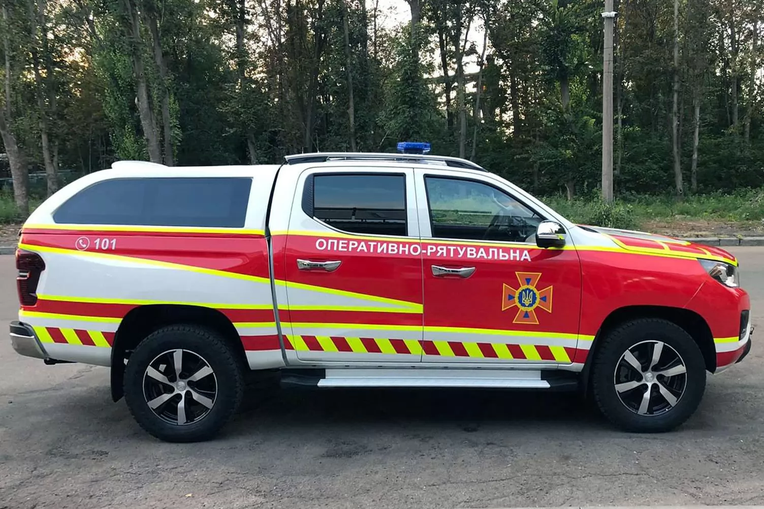 Аварійно-рятувальні машини пікапи