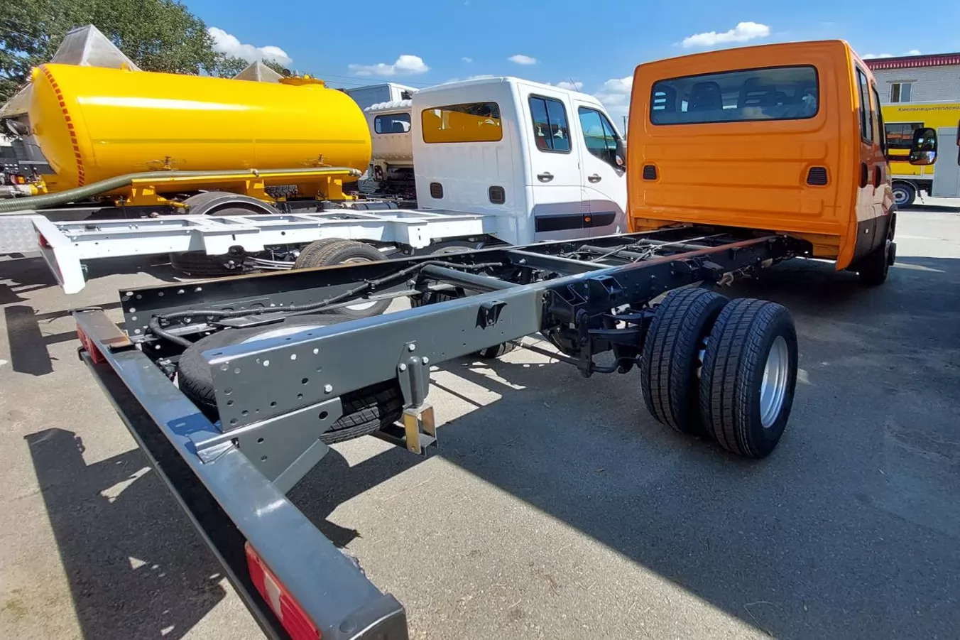 Вантажні шассі 