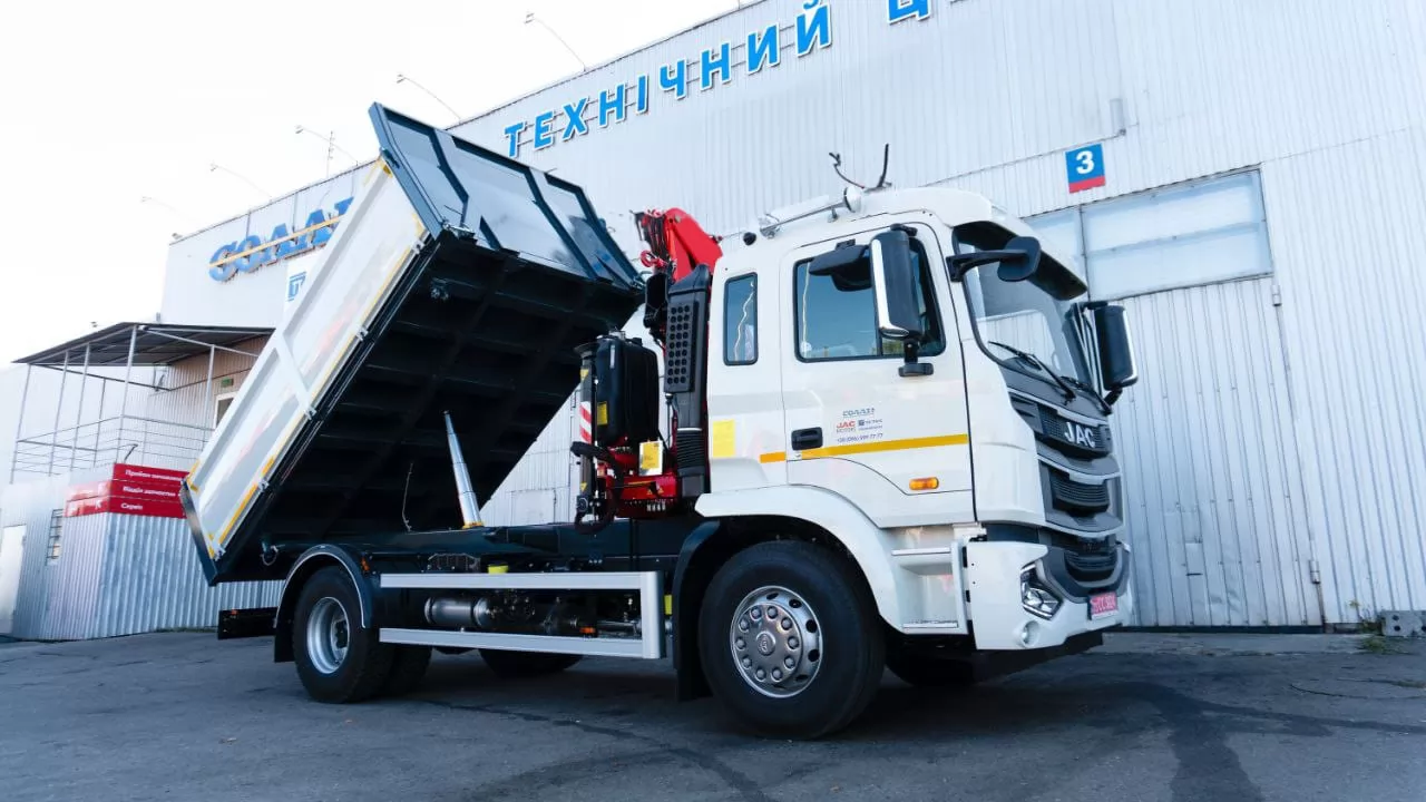 самосвалы + FASSI краны-манипуляторы