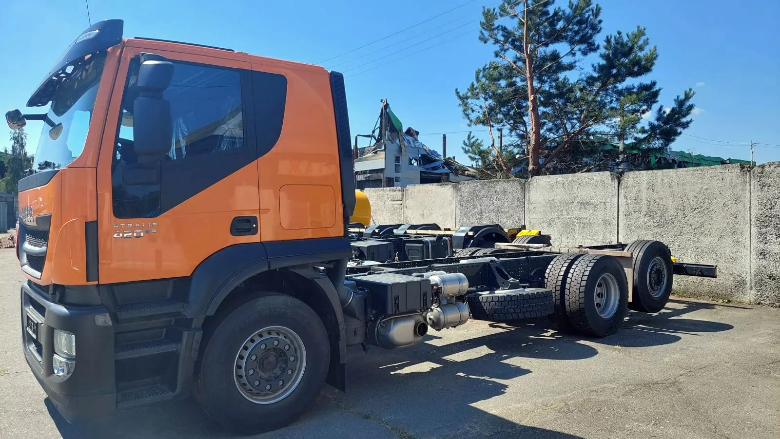 базові вантажні шасі 