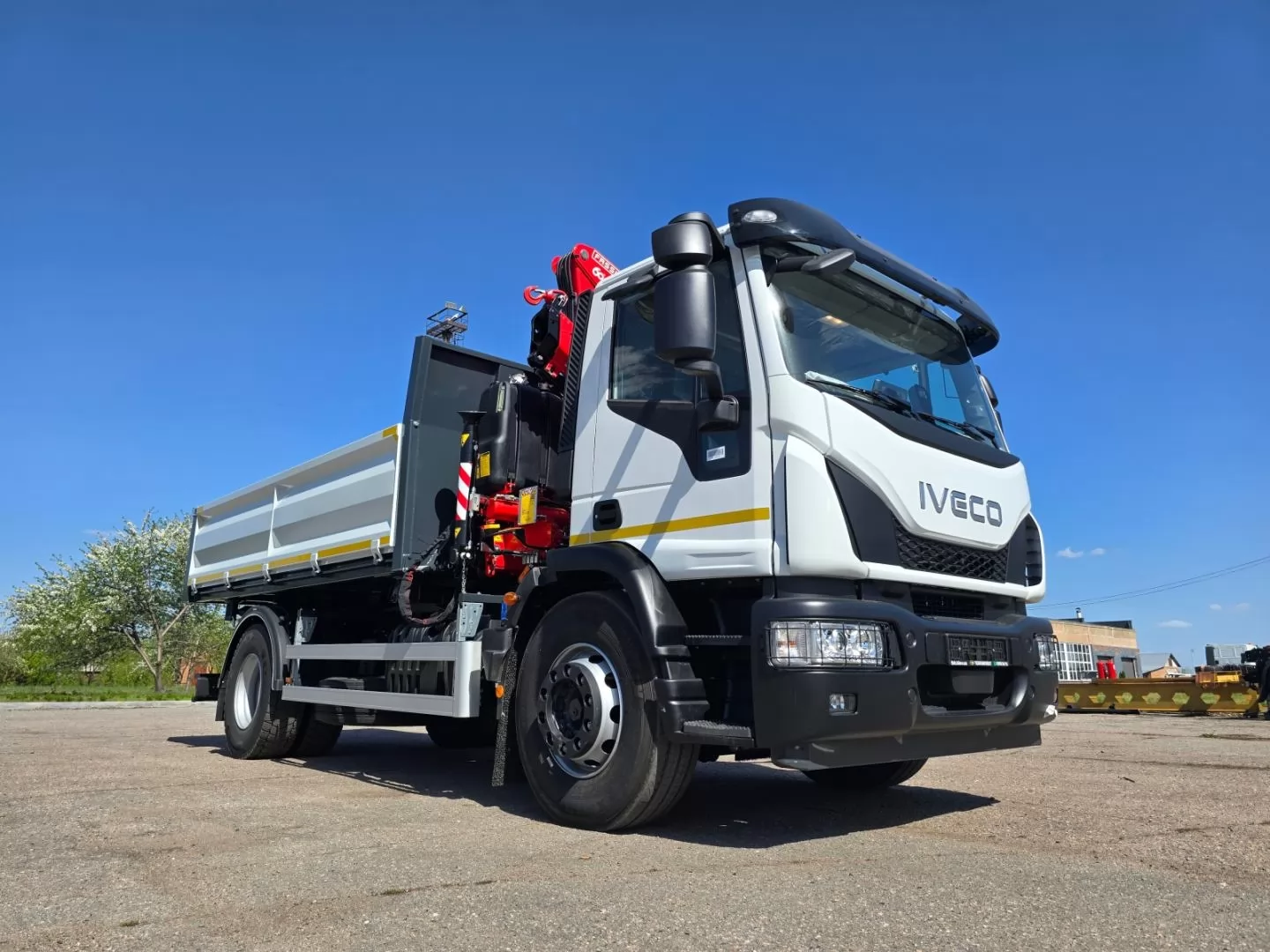 автосамосвал FASSI 