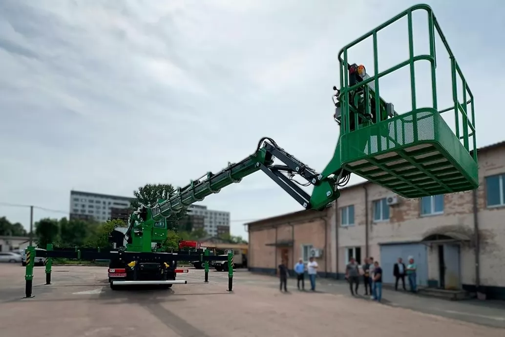 Автовишки: порівняння брендів та популярних моделей