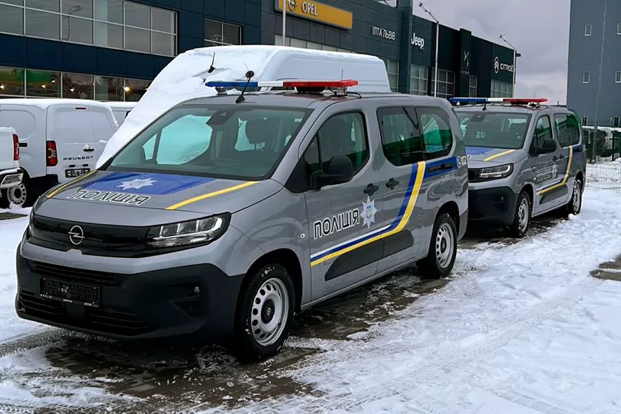 патрульные автомобили Украины OPEL