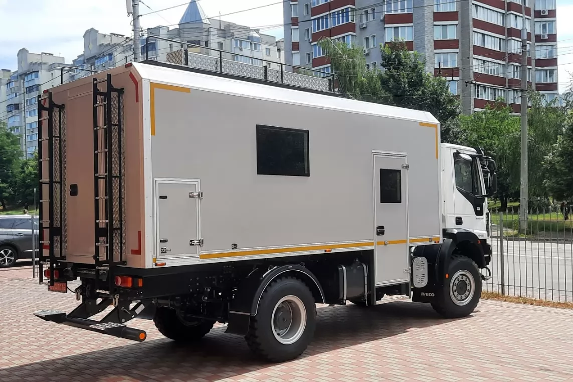бригадний автомобіль iveco