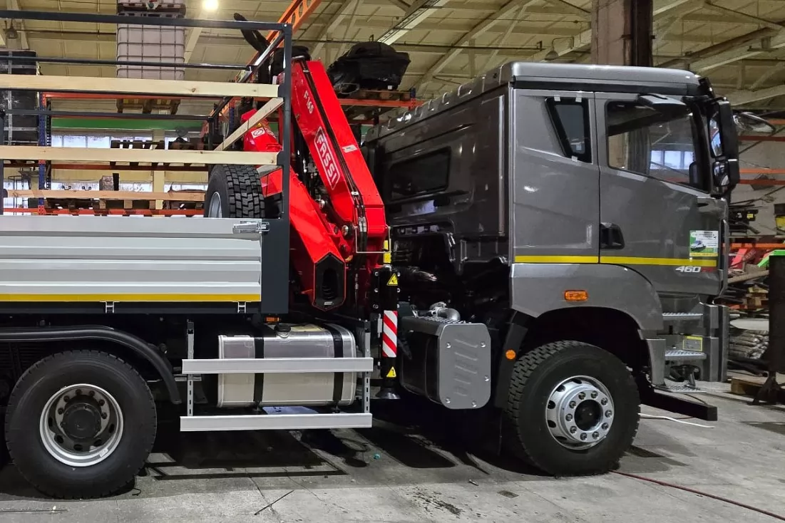 встановлення кму fassi на вантажний автомобіль борт тент