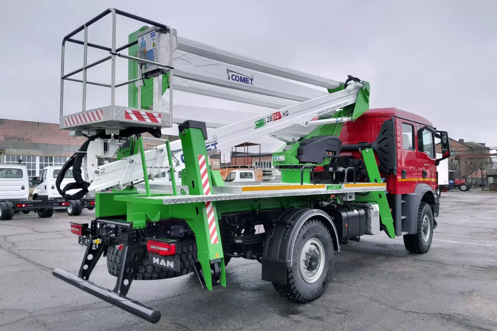 COMET 28 | 2 | 14 HQ