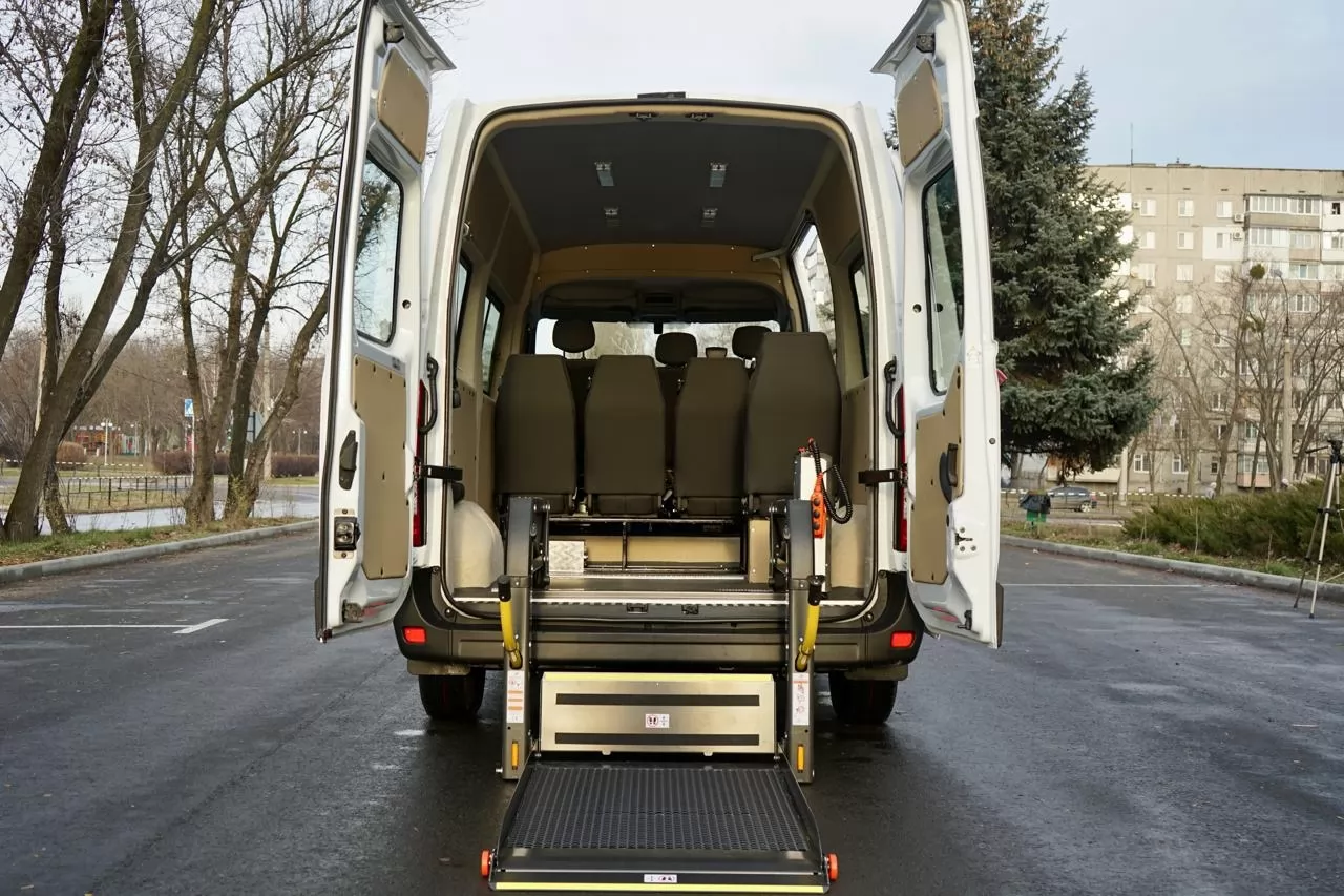 микроавтобус для перевозки инвалидов купить в Украине