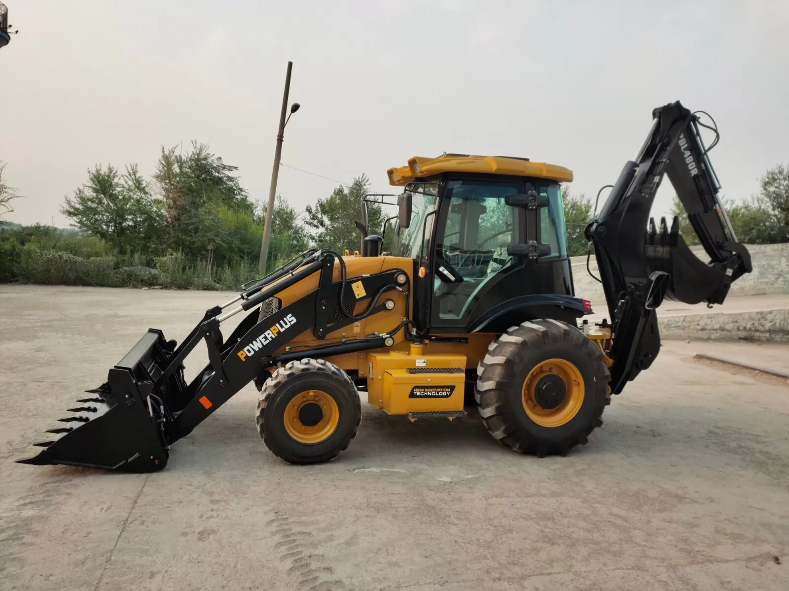 Екскаватор-навантажувач PowerPlus PBL480