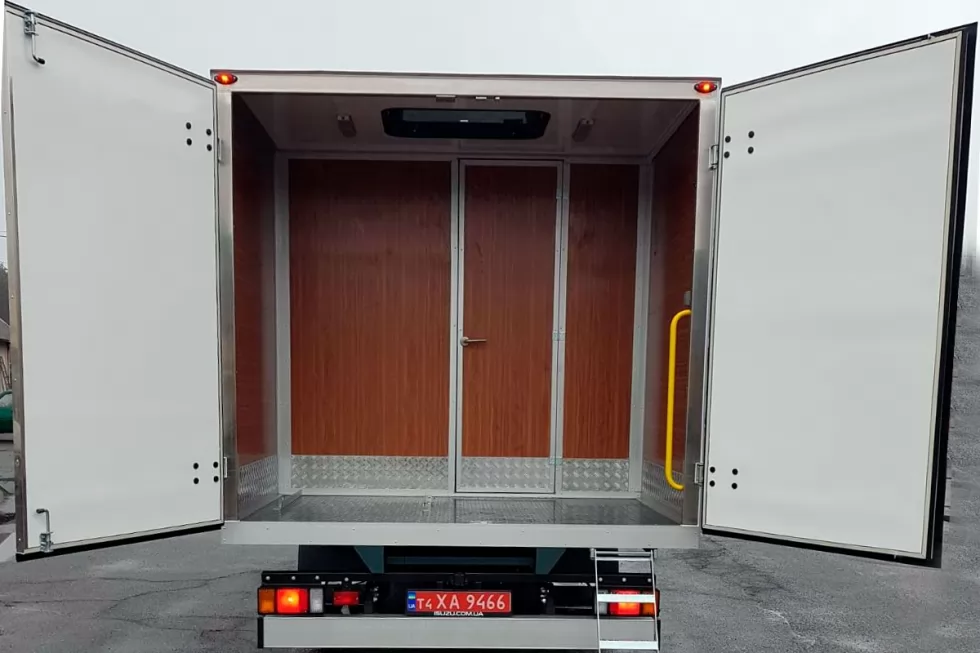 Изготовлен новый вахтовый автобус на базе ISUZU, фото 17