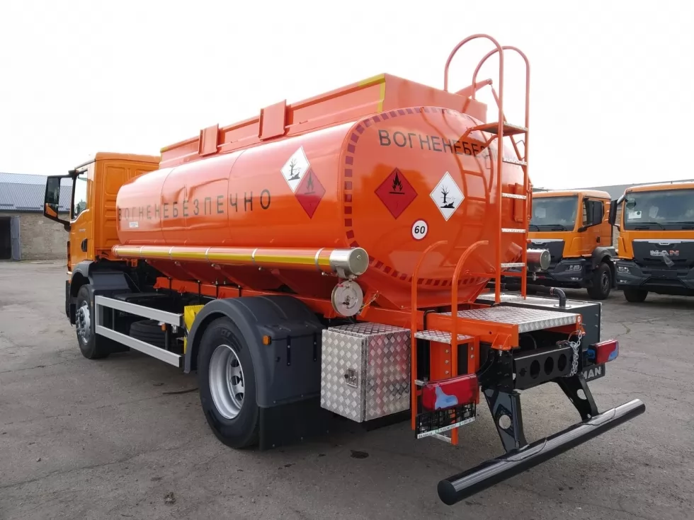 ГК АВТОСТРАДА приобрела 7 автотопливозаправщиков Техкомплект на базе MAN, фото 13