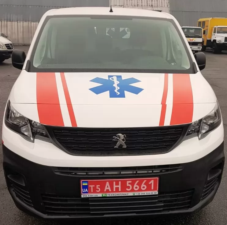 В луганском Рубежном будет работать скорая медицинская помощь на базе Peugeot Partner, фото 10
