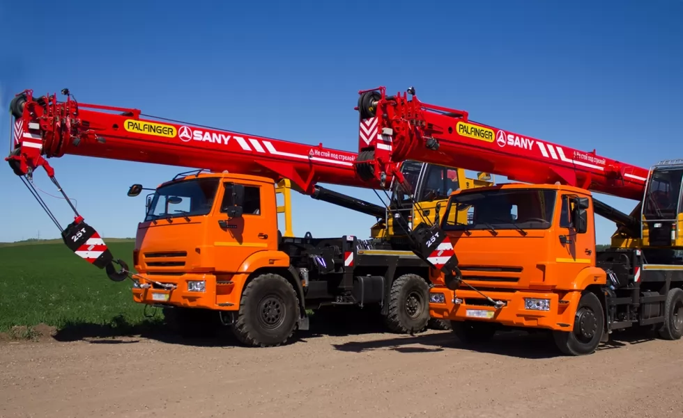 На Заводе спецтехники Техкомплект приступили к монтажу автокранов Palfinger Sany на грузовые шасси, фото 3