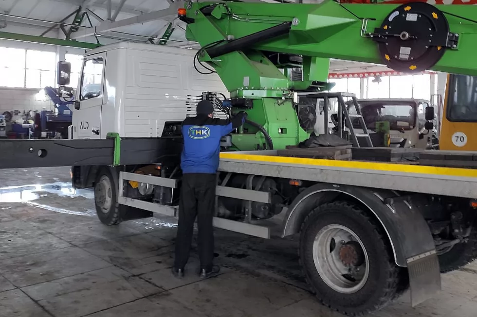 В СЦ Техкомплект взяли на техобслуживание 34-метровый автогидроподъемник SKYMAN, фото 6