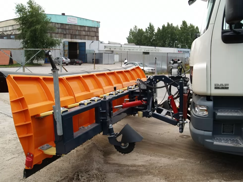 Как подобрать качественный передний отвал для уборки снега?, фото 4