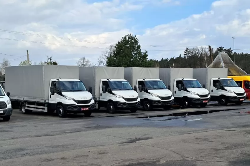 Готовится к отгрузке партия бортовых платформ на IVECO, фото 2