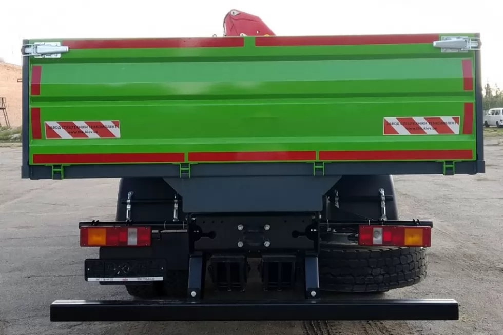 Изготовлены 2 бортовые платформы с кранами-манипуляторами Palfinger PK 15500 Performance, фото 1