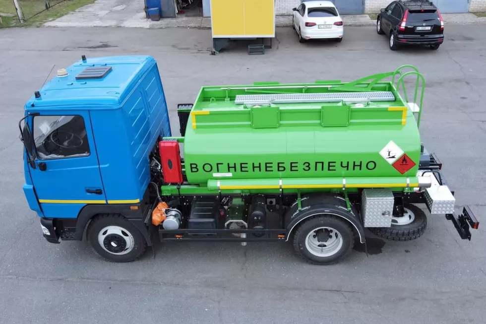 На Винничину отправился работать очередной новый автотопливозаправщик МАЗ 5,5 м <sup loading=