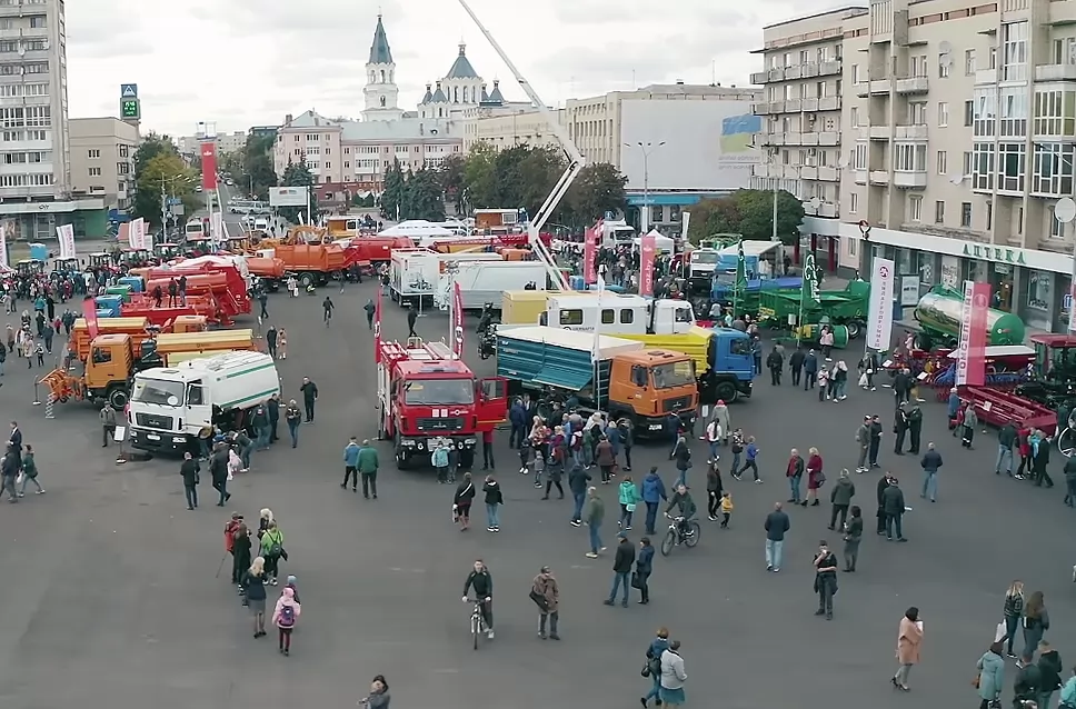 В Житомире проходит выставка крупногабаритных машин совместного производства Украина-Беларусь, фото 21