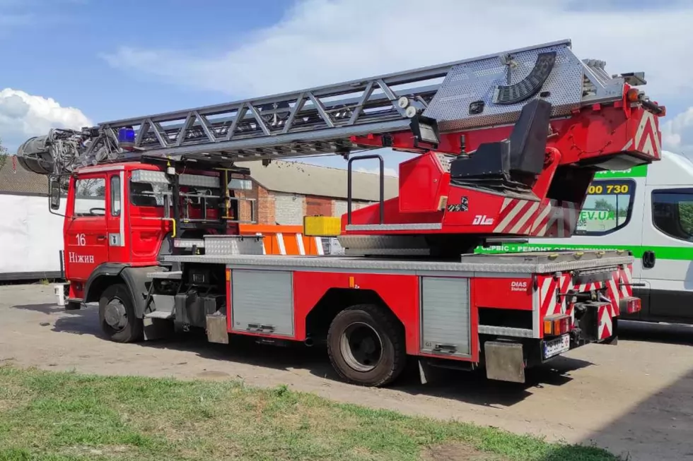 Возобновлена работа спецтехники для пожарных Нежина, фото 1
