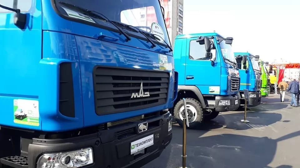 В Житомире проходит выставка крупногабаритных машин совместного производства Украина-Беларусь, фото 13