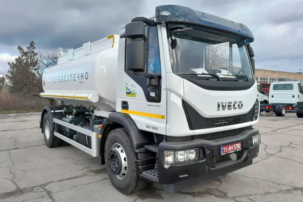 Изготовлен очередной новый бензовоз APZ-11.0 на базе IVECO Eurocargo, фото 1