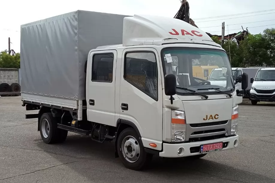 Изготовлено 7 бортовых платформ на базе JAC N56, фото 1