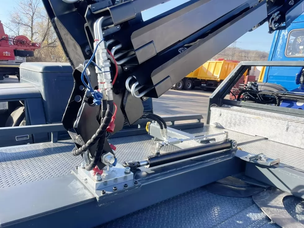 Изготовлен эвакуатор PM 19 P Lift Away на базе МАЗ-4381, фото 4