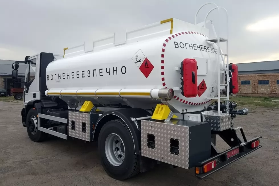 бензовоз 11 кубометров