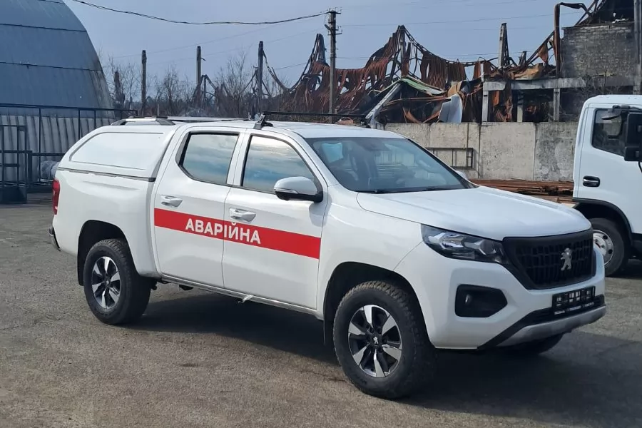 Очередная партия пикапов Peugeot Landtrek специализирована под аварийно-спасательные машины, фото 7