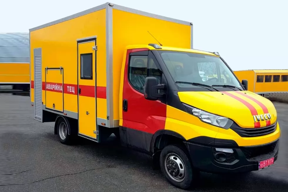 Западная Украина получила автомобиль для восстановительных работ, фото 1