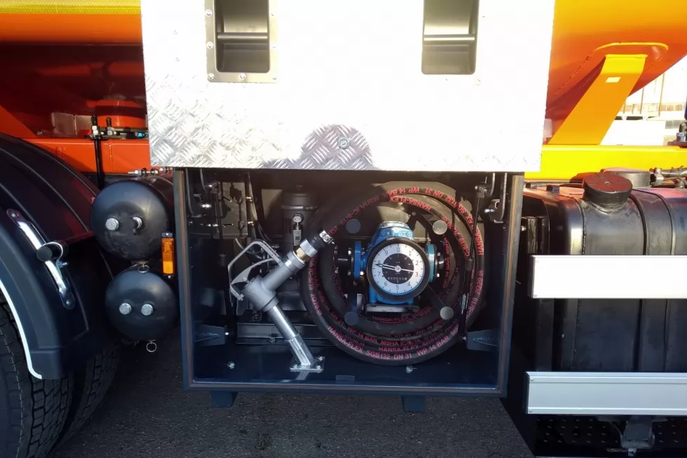 Изготовлен автотопливозаправщик 12 м<sup loading=