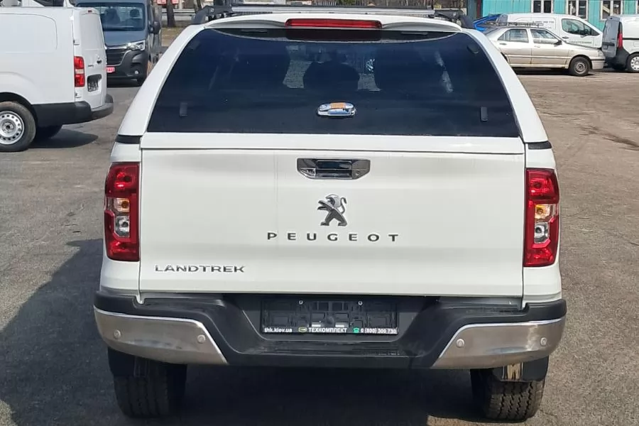 Очередная партия пикапов Peugeot Landtrek специализирована под аварийно-спасательные машины, фото 1