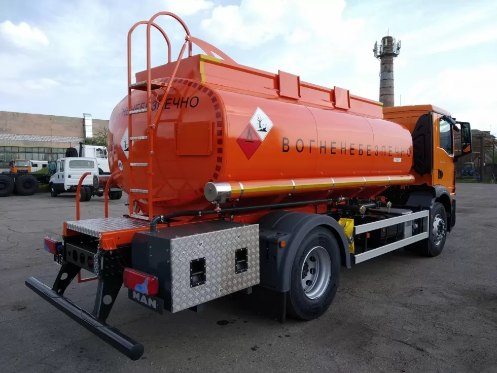 ГК АВТОСТРАДА приобрела 7 автотопливозаправщиков Техкомплект на базе MAN, фото 4