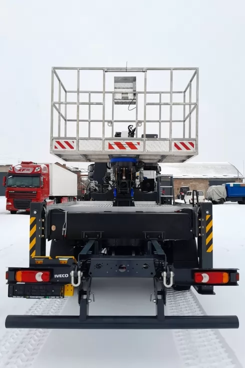 Для восстановления Донбасса сделан новый мощный автогидроподъемник, фото 8