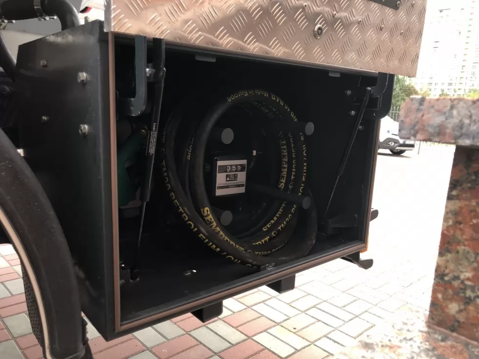 Новый топливозаправщик 11 м <sup loading=