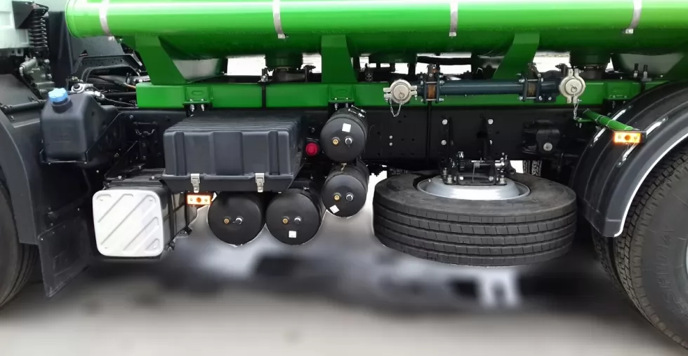 Техкомплект освоил производство автотопливозаправщиков с цистернами более 10 кубометров, фото 4