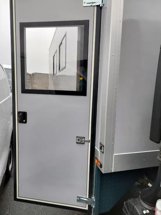 Изготовлен новый вахтовый автобус на базе ISUZU, фото 2