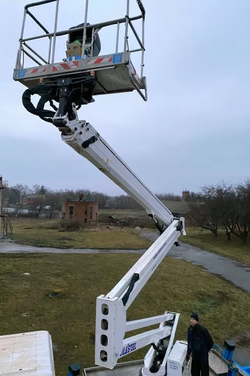 Отремонтирован итальянский автогидроподъемник Oil & Steel Snake 2815 на базе КрАЗ-65053, фото 3