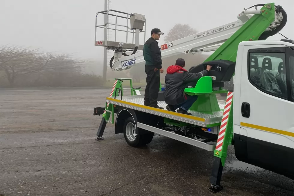 Для восстановления деоккупированной Харьковщины изготовлена самая популярная модель автовышки, фото 5