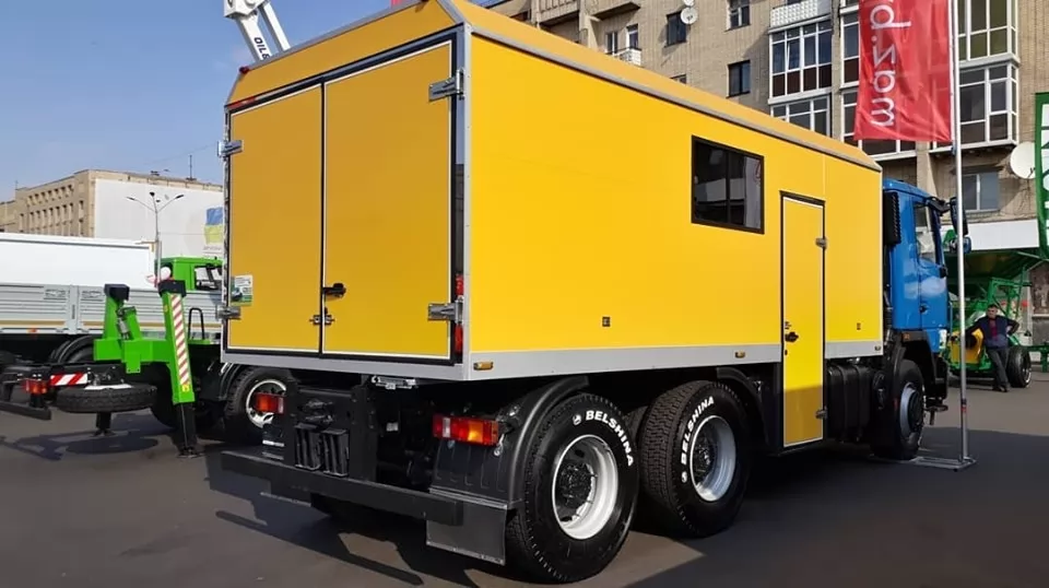 В Житомире проходит выставка крупногабаритных машин совместного производства Украина-Беларусь, фото 2