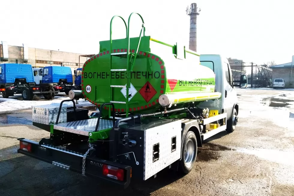 Изготовлен односекционный автотопливозаправщик ATZ-4 на базе IVECO Daily, фото 4